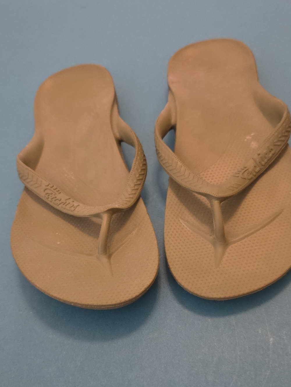 Women’s Olive Flip Flop Sandals - Casual Thong Slides